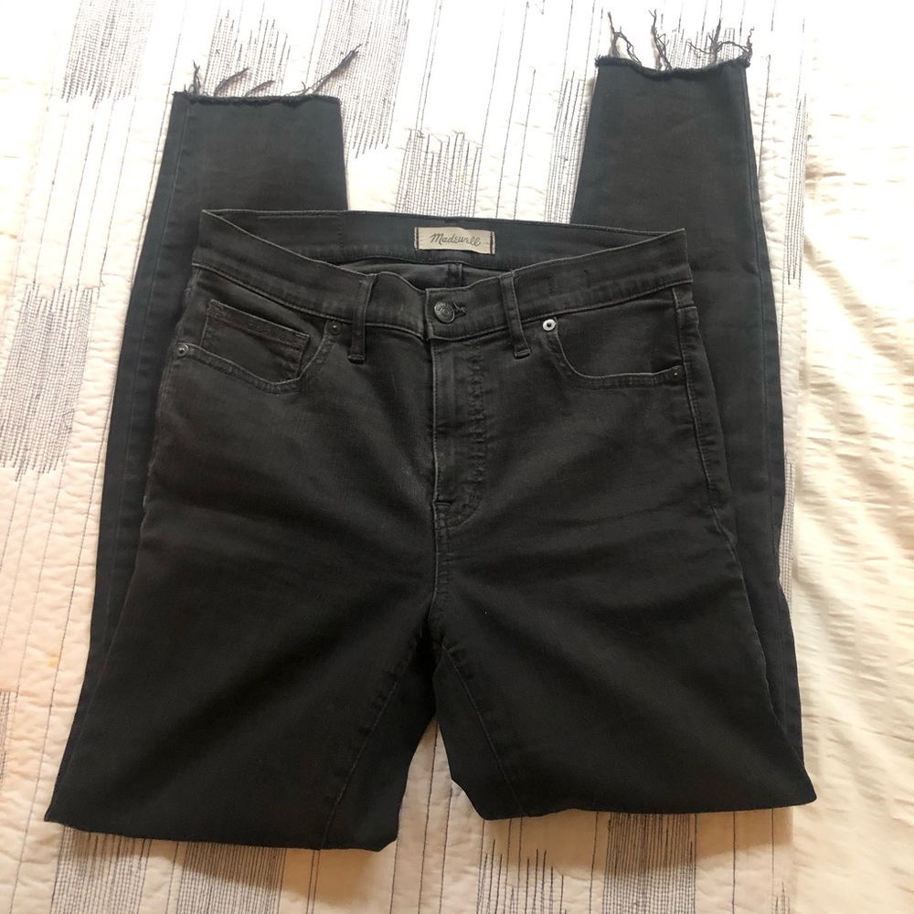 Madewell 9’ high rise skinny jeans, ripped knees
